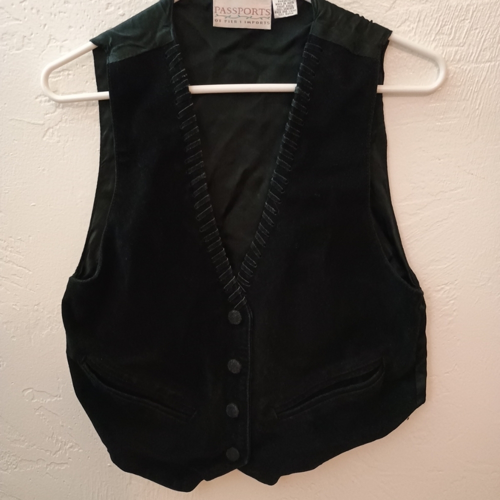 Passports Of Pier 1 Imports Women's MED 100% Leather Front Rayon Back  Snap Vest